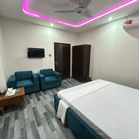 Decent Lodge Guest House Islamabad Exterior photo