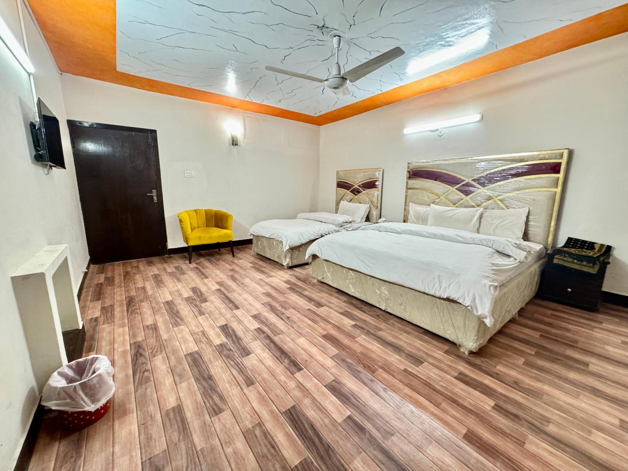 Decent Lodge Guest House Islamabad Exterior photo