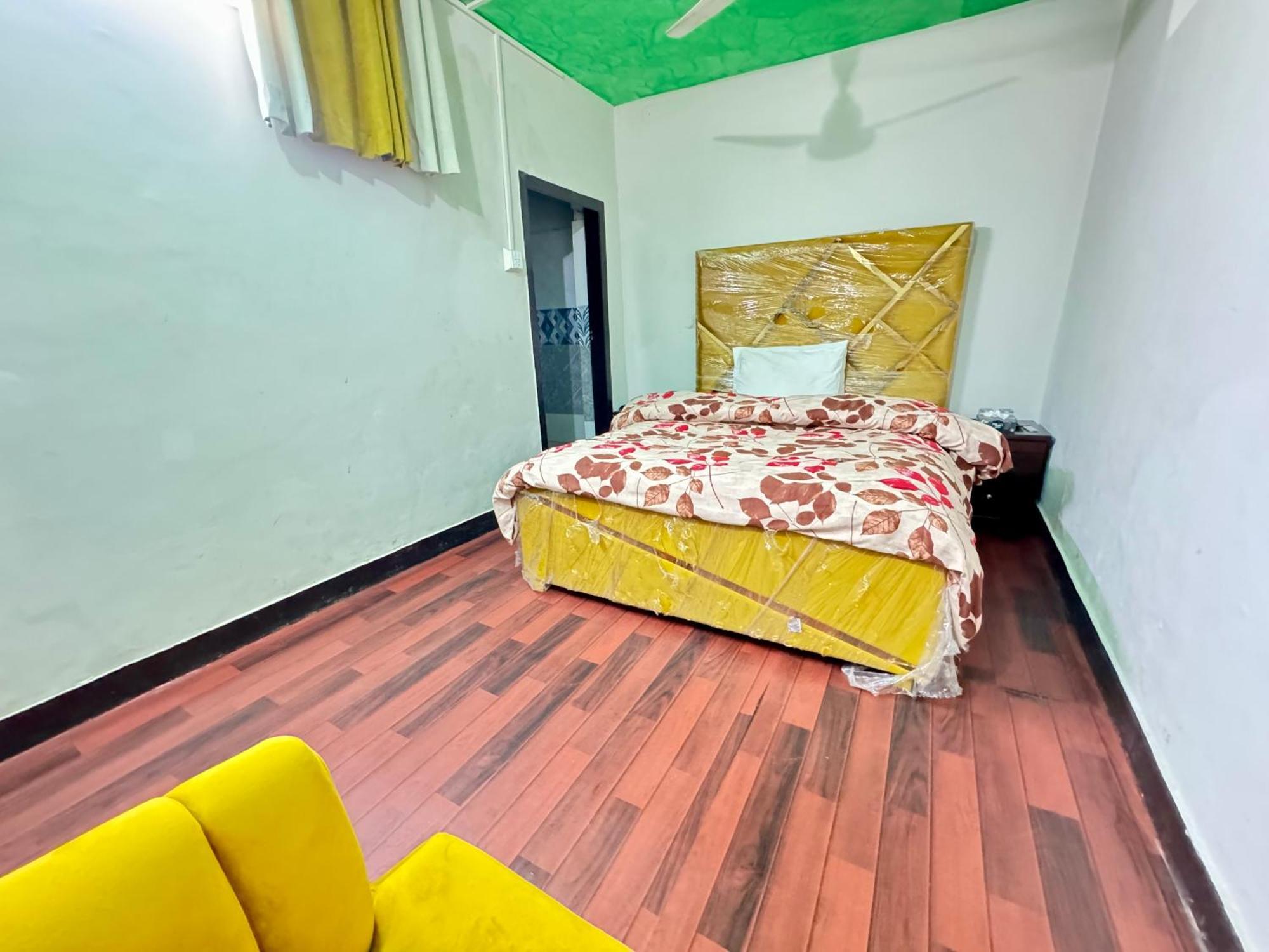 Decent Lodge Guest House Islamabad Exterior photo