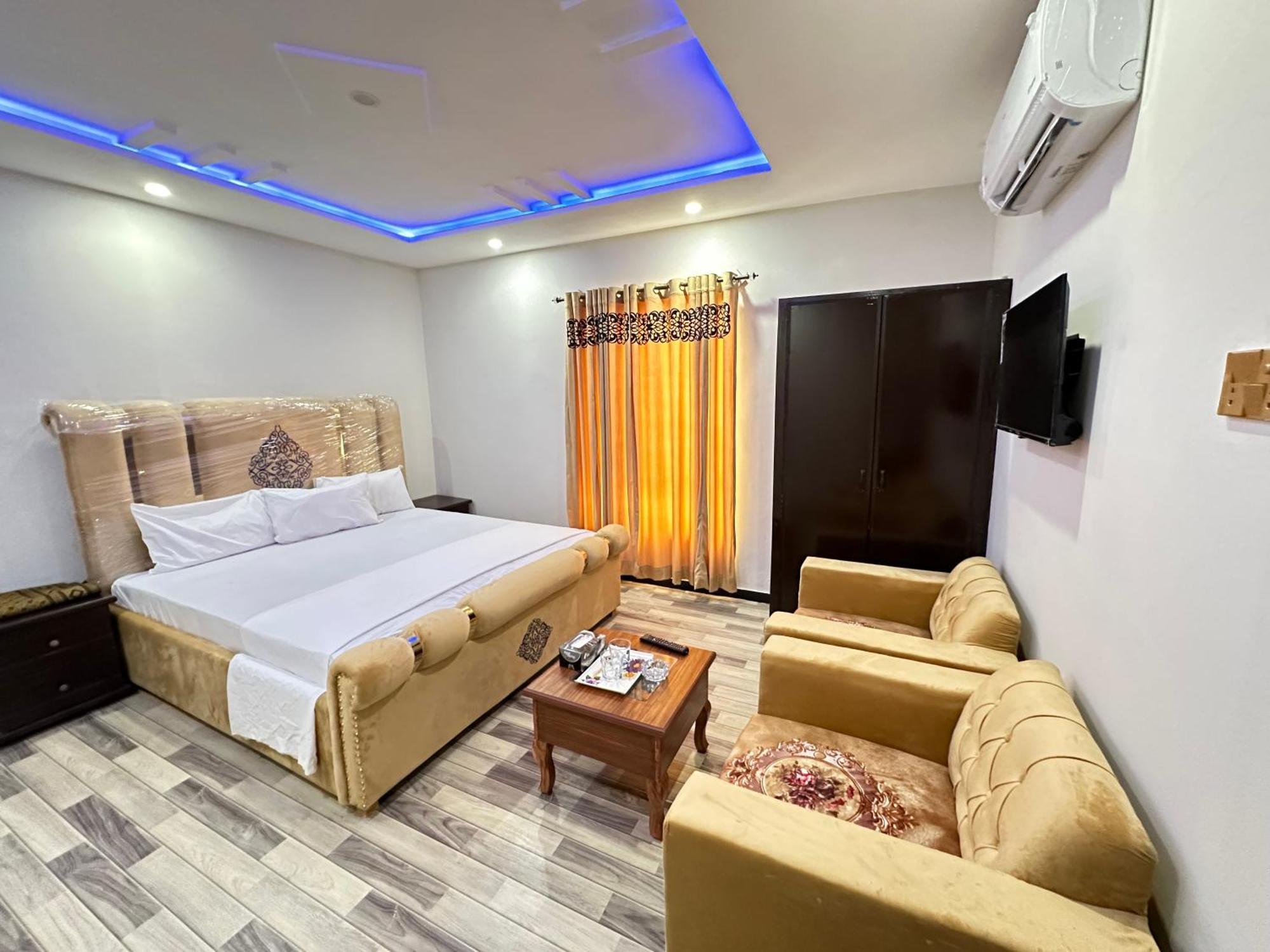 Decent Lodge Guest House Islamabad Exterior photo